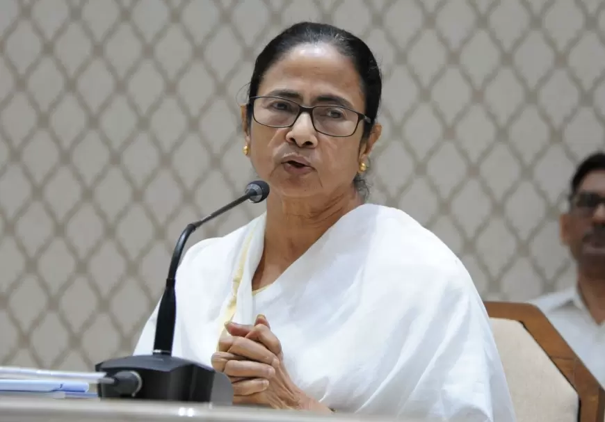 West Bengal Cabinet: बंगाल के राज्य मंत्रिमंडल में किए गए बड़े बदलाव, बदले गए 6 मंत्रियों के विभाग