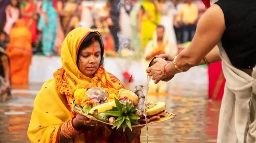 Chhath Puja 2023: कब से हो रही है महापर्व छठ की शुरुआत, जानिए पूजा का शुभ मुहूर्त और विधि