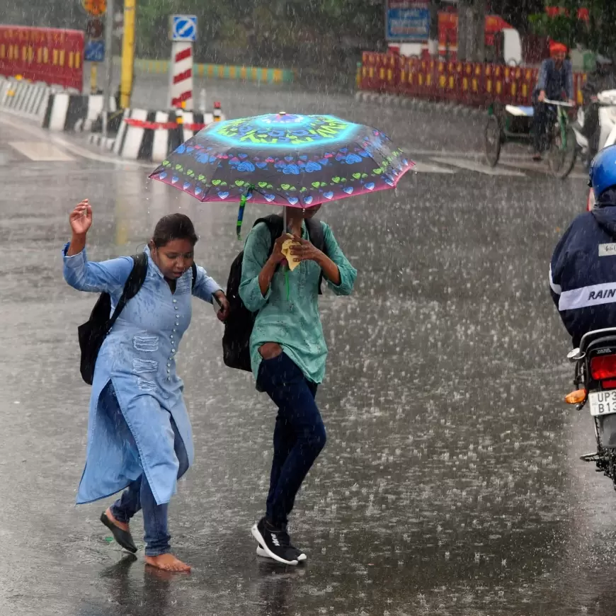 UP Weather: 21 जिलों में बारिश का अलर्ट घोषित, अगले 4 दिन तक ऐसा ही रहेगा मौसम