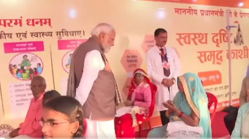 PM Modi in Varanasi today: काशी में PM के काफिले ने एंबुलेंस को दिया रास्ता, काशी तमिल संगमम् का करेंगे उद्घाटन