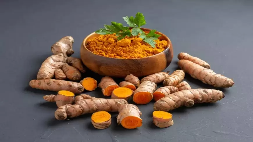 Uses of raw turmeric for cough: कच्ची हल्दी के ये उपयोग उड़ा देंगे आपके होश !