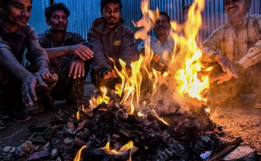 UP Weather Update Today: 10 जिलों में बारिश-ओले और 5 शहरों में कोल्ड-डे का अलर्ट जारी