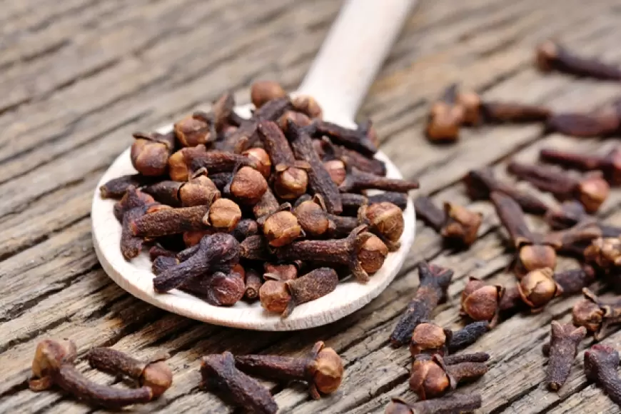 Clove remedies: लौंग के इस उपाय से बन जाएंगे आप मालामाल