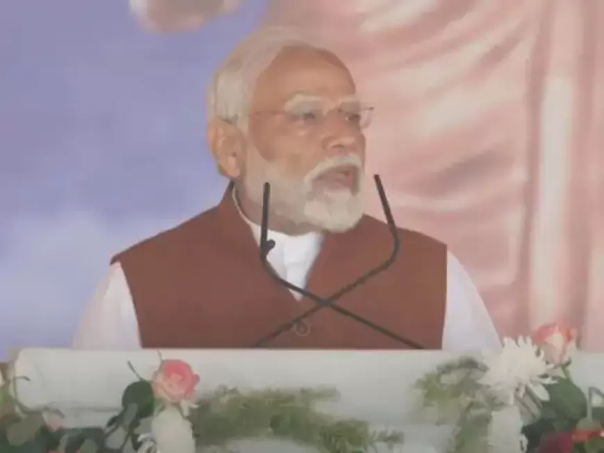 PM In Varanasi: पीएम मोदी ने काशी में रविदास की मूर्ती का किया अनावरण, I.N.D.I गठबंधन पर साधा निशाना