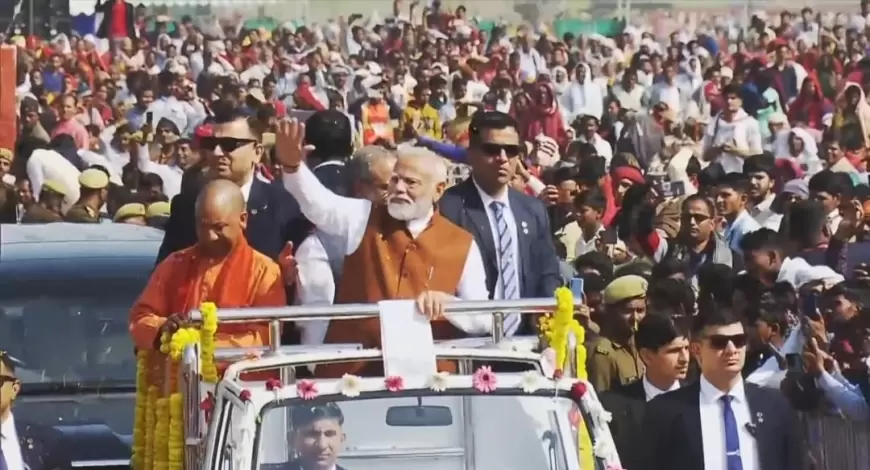 PM Modi Varanasi visit Live : काशी में पीएम मोदी का रोड शो, करखियांव में देंगे कई परियोजनाओं की सौगात