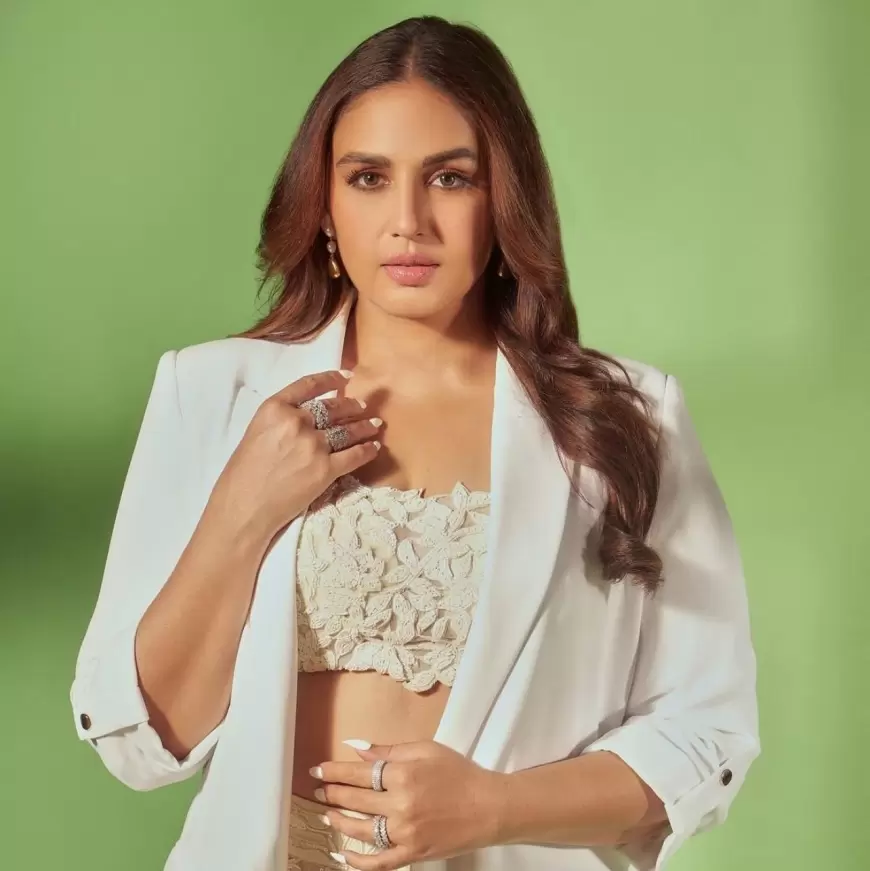 Huma Qureshi : 'मैडनेस मचाएंगे इंडिया को हंसाएंगे' को लेकर हुमा कुरैशी बोलीं, 'मैं कॉमेडी का आनंद लेती हूं'