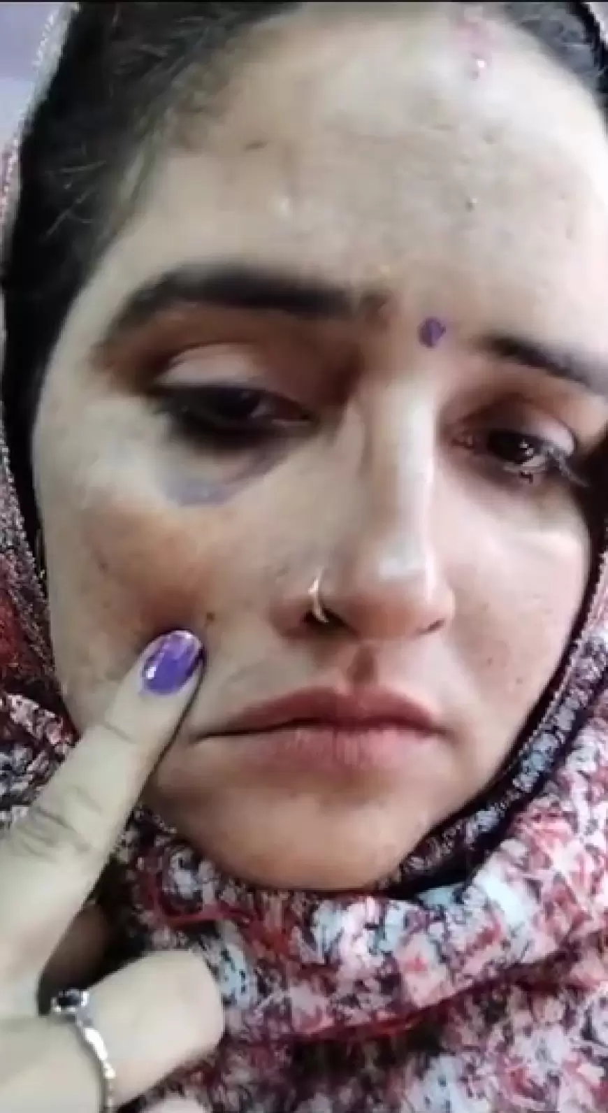 Seema Haider viral Video: सीमा हैदर और सचिन के बीच हुई मारपीट का वीडियो हुआ वायरल, जानिए क्या है वीडियो की सच्चाई?