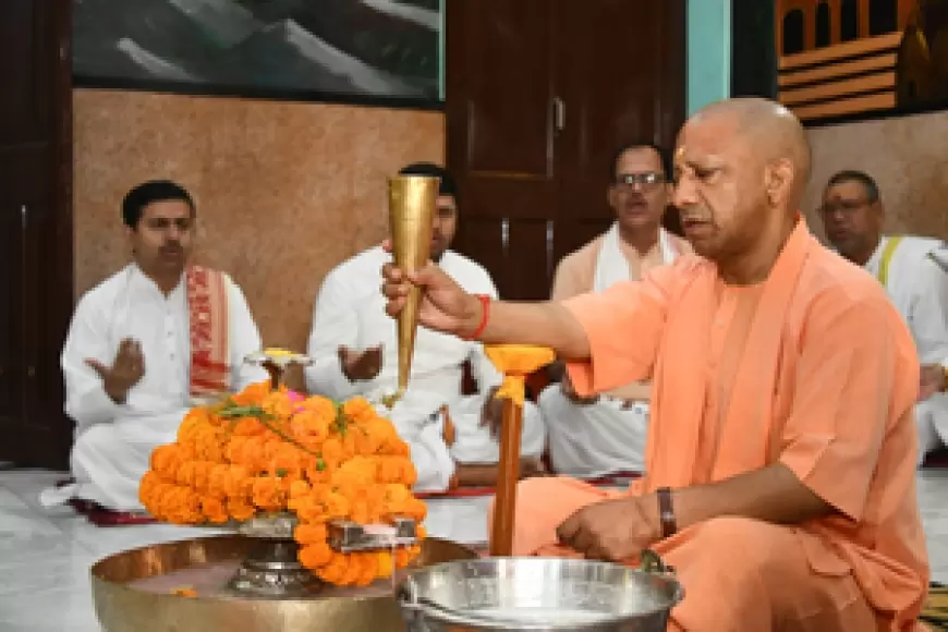 Cm Yogi In Gorakhpur: आज रवि किशन के नामांकन में शामिल होंगे सीएम योगी, गोरखनाथ मंदिर में किया रुद्रभिषेक