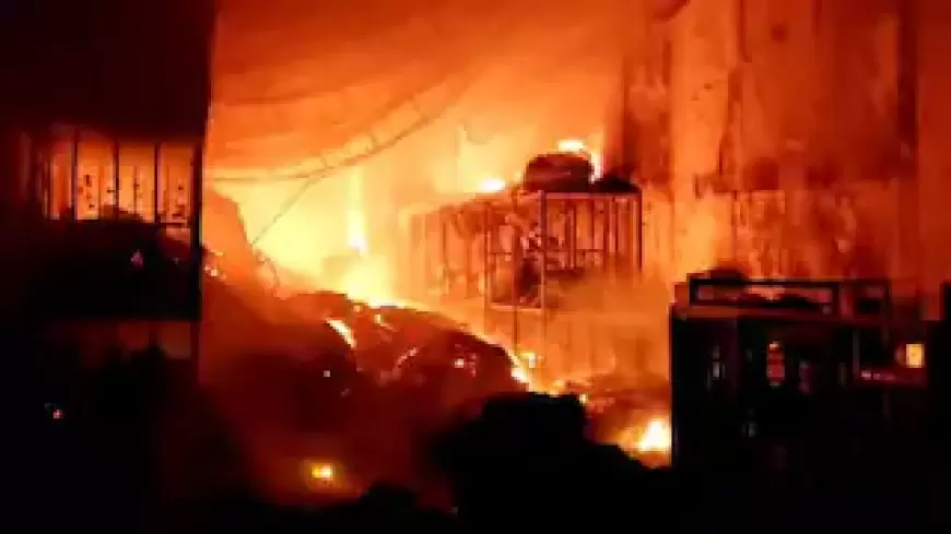 Haridwar Fire In Factory: हरिद्वार के सिडकुल की केकेजी फैक्ट्री में लगी आग, दमकलकर्मियों ने अंदर फंसे कर्मचारियों को सुरक्षित निकाला