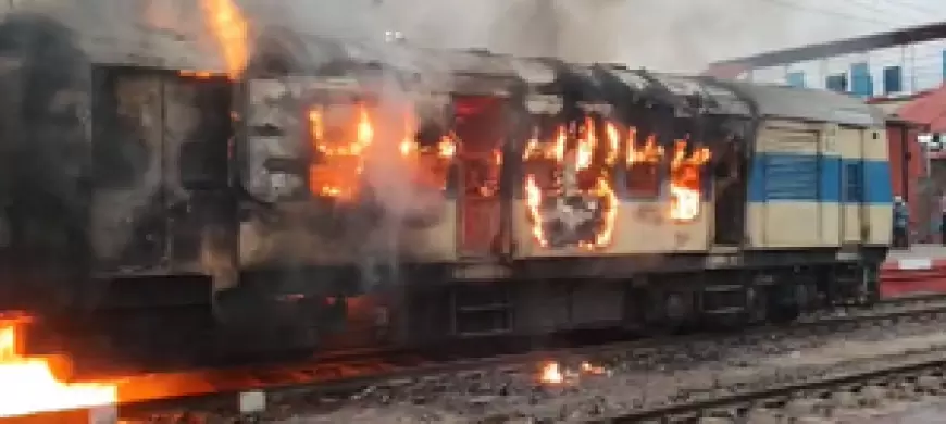 Bihar Train Accident : बिहार के किऊल जंक्शन पर मेमू ट्रेन के इंजन में लगी आग