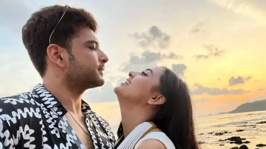 Karan Kundra-Tejashwi Prakash:ब्रेकअप रुमर्स के बीच डिनर डेट पर गए करण कुंद्रा और तेजस्वी प्रकाश, वेस्टर्न लुक में कपल ने लगाई आग