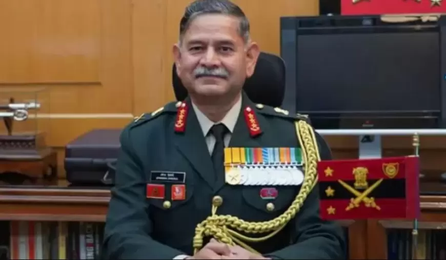 New Army Chief: नए आर्मी चीफ बने जनरल उपेन्द्र द्विवेदी, सेना प्रमुख जनरल मनोज पांडे को दिया गया गार्ड ऑफ ऑनर