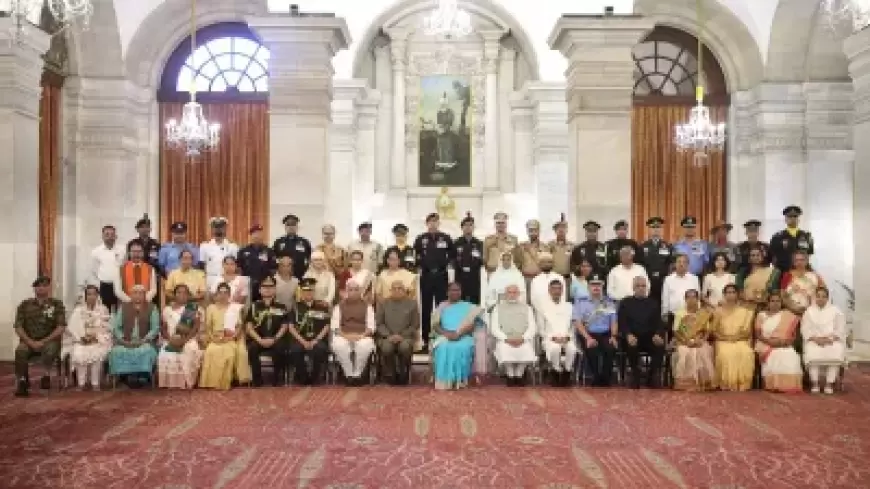 Defense Investiture Ceremony 2024 : राष्ट्रपति मुर्मू ने 36 वीर जवानों को वीरता पुरस्कार से किया सम्मानित, 26 को मिले शौर्य चक्र और 10 जवानों को कीर्ति