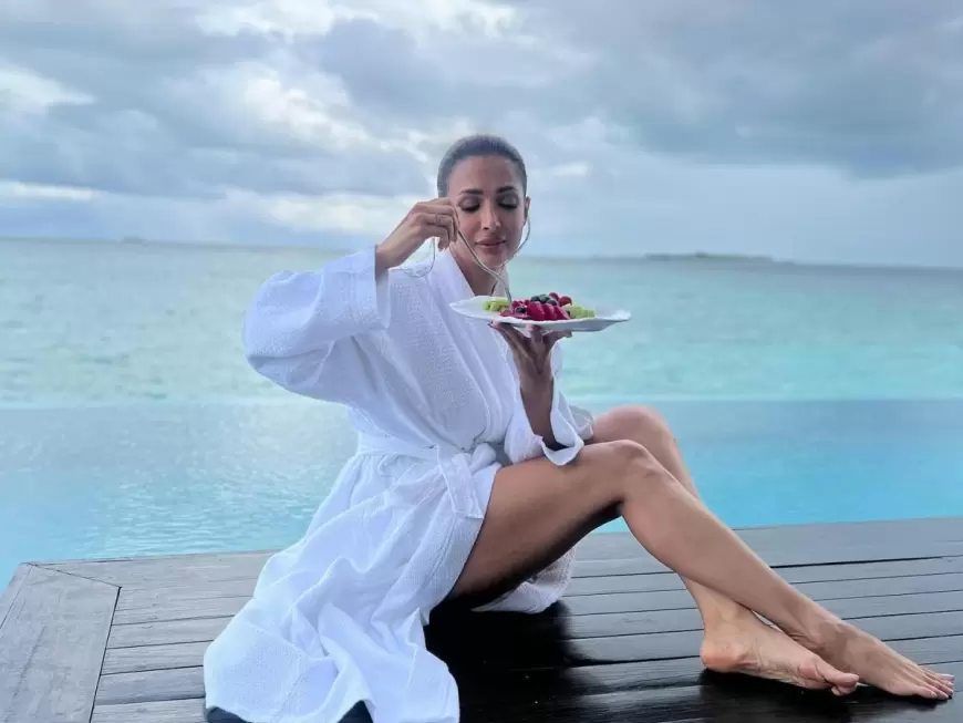 Malaika Arora: मलाइका अरोड़ा मालदीव में मना रहीं छुट्टियां, बिकनी में शेयर किया वीडियो