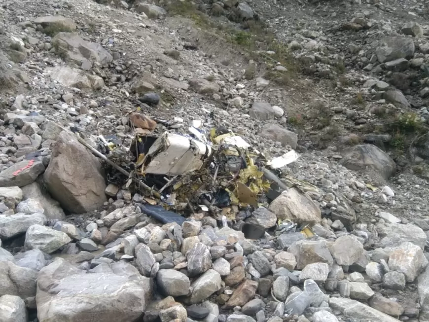 Kedarnath helicopter crash : रुद्रप्रयाग में हेलीकॉप्टर लेकर जा रहा था एमआई-17, टूटकर जमीन पर गिरा