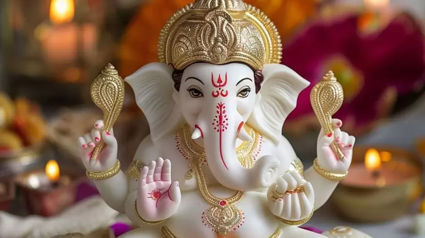 Ganesh Chaturthi: गणेश चतुर्थी के मौके पर सेलिब्रिटीज ने किया बप्पा का स्वागत,  सोशल मीडिया पर शेयर कीं तस्वीरें