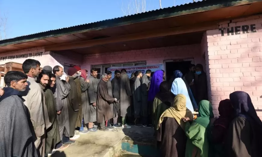 Jammu and Kashmir assembly elections: जम्मू-कश्मीर में पहले चरण की वोटिंग जारी, 24 सीटों पर डाले जा रहे वोट