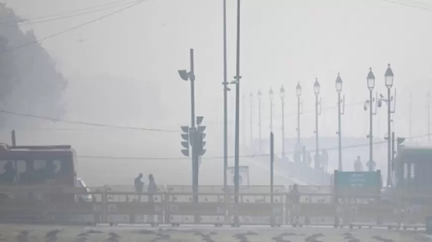 Delhi pollution: दिल्ली में बेहद गंभीर श्रेणी में पहुंचा AQI, आज से ग्रैप-2 लागू