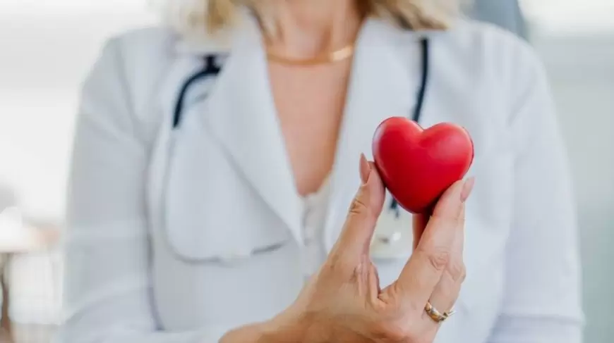 Care of Heart: ठंड के मौसम में इन संकेतों को न करें नजरअंदाज, ऐसे रखें अपने दिल का ख्याल